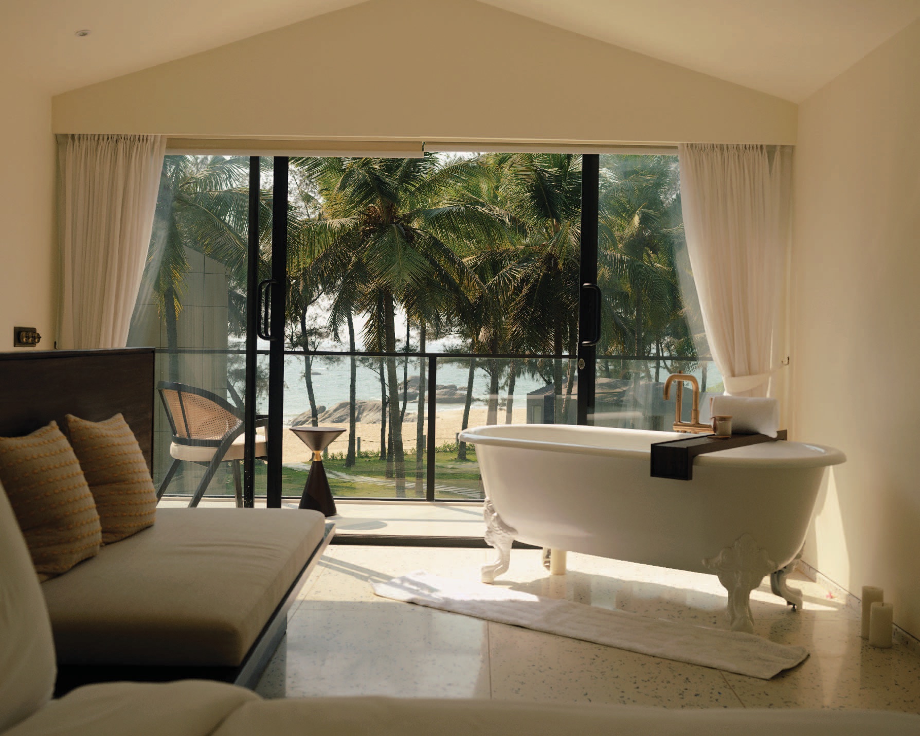 THE POSTCARD ON THE ARABIAN SEA Rooms Postcard Hotels & Resorts