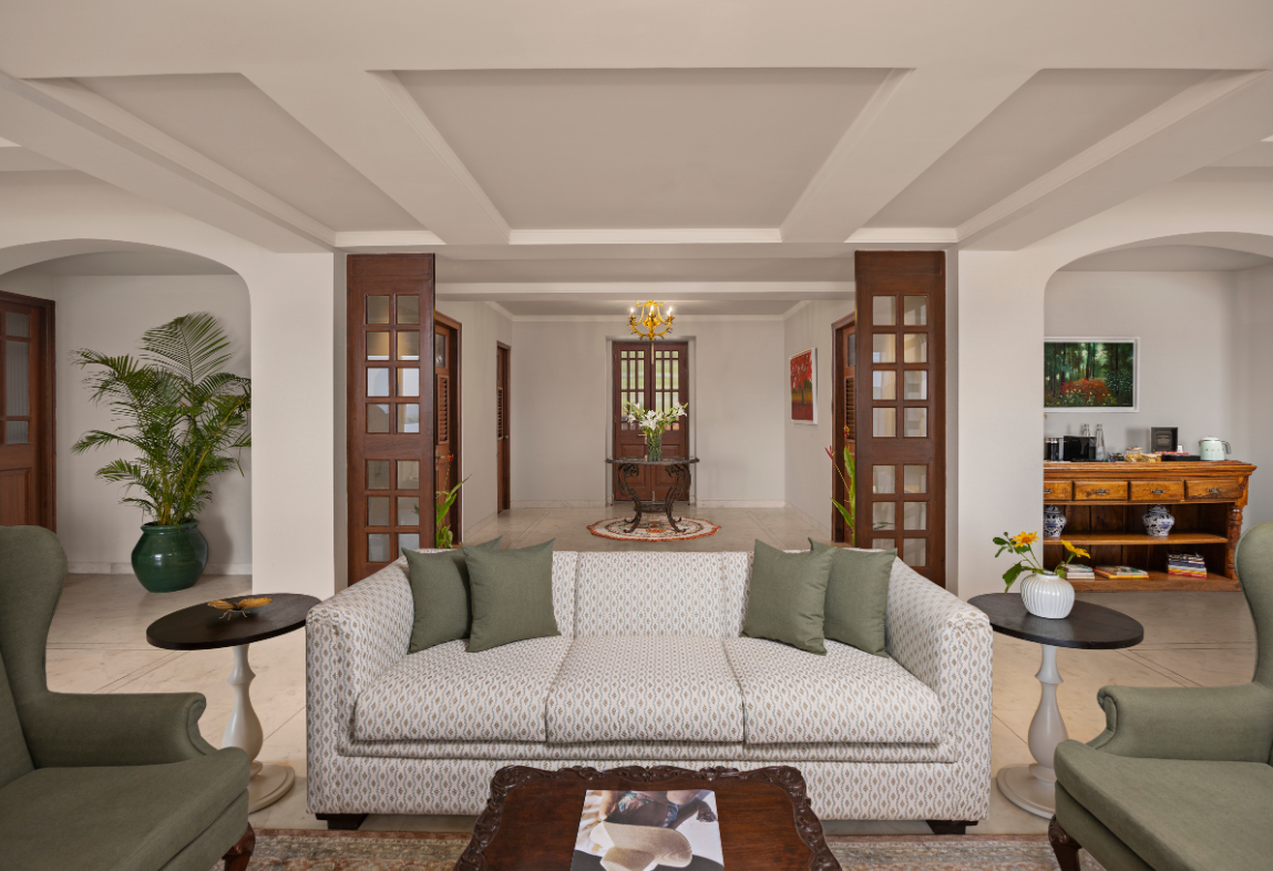 Mandovi Suite With Private Patio